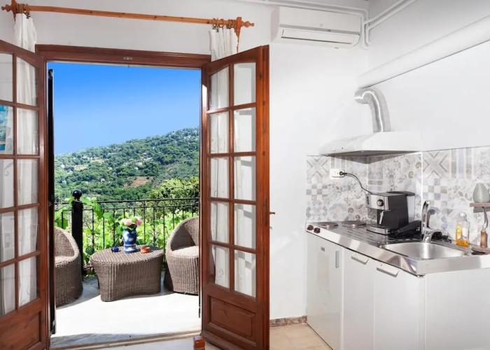 Paradeisos Double Room With Balcony 2
