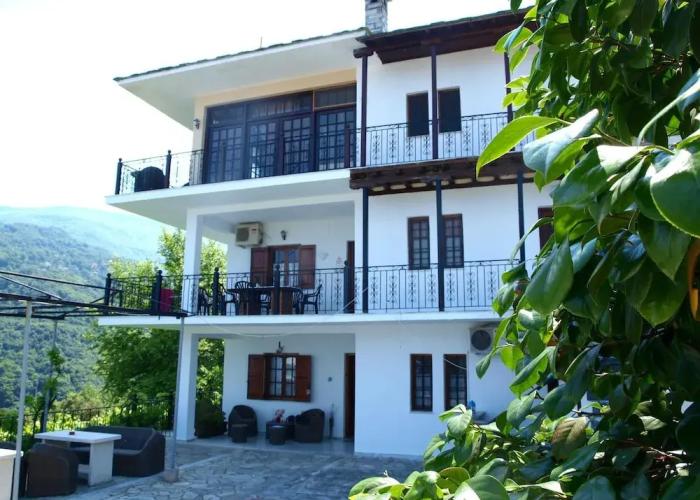 Paradeisos Double Room With Balcony 2