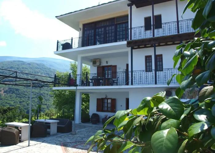 Paradeisos Studio With Garden View