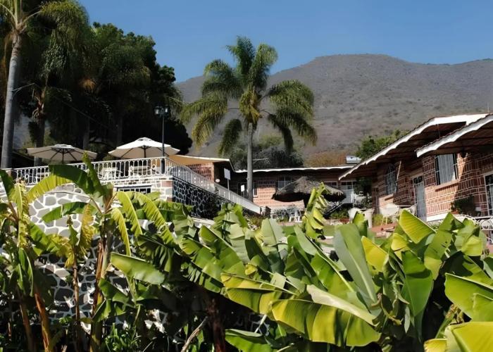 Mama Chuy Hotel & Villas