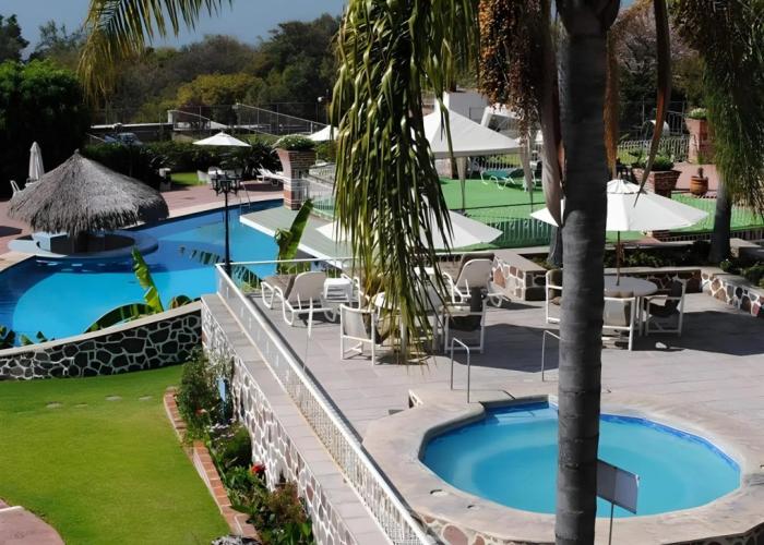 Mama Chuy Hotel & Villas