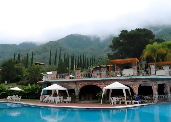 Mama Chuy Hotel & Villas