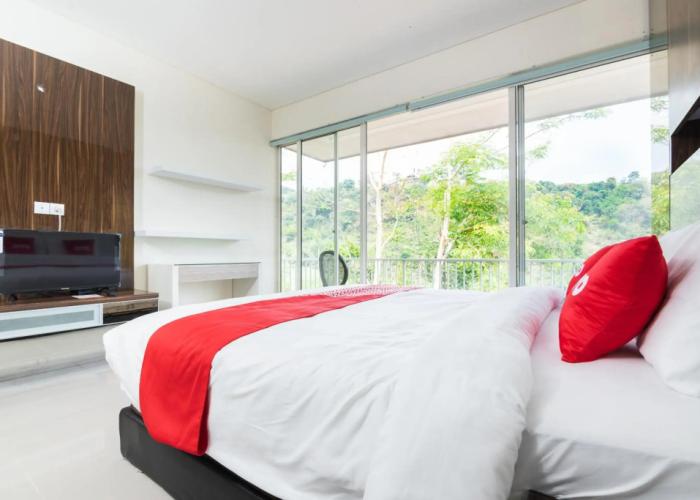 OYO 2001 Taman Dayu Villa Golf View