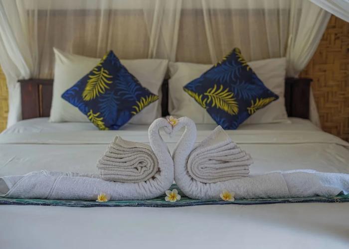 Made Taro Menjangan Homestay