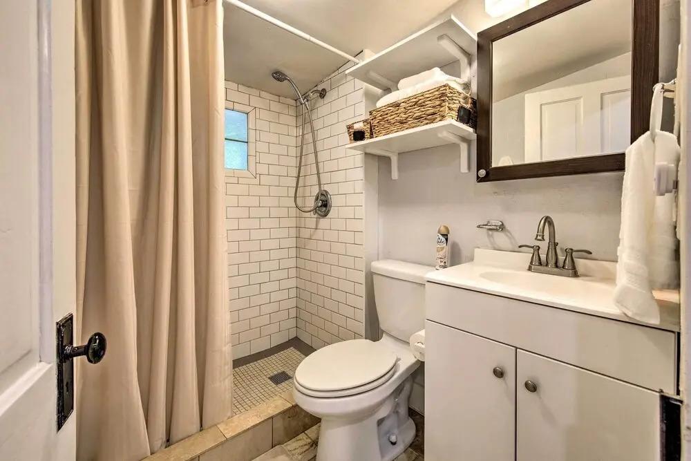 фото Betty B's River House < 1 Mi to Blanco State Park!