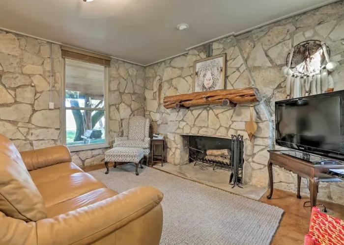 Blanco Riverfront Historic Home, 3 Mi to Downtown!