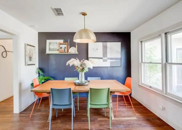 5 2 two Kings hot tub Firepit 16min to Wine Trail Nearby Pickleball Courts Pool