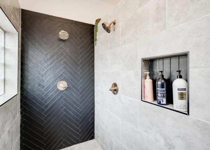 8b 4b Nearby Pool Blanco Wine Trail Town sq