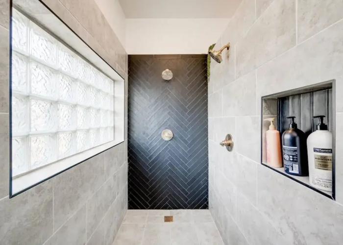 8b 4b Nearby Pool Blanco Wine Trail Town sq