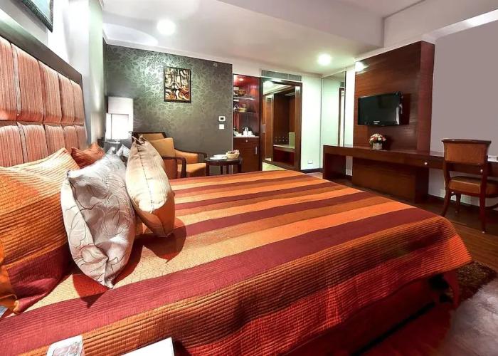 The Golden Plaza Hotel & Spa