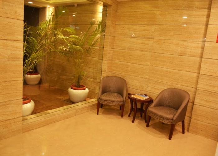 Mint Hotel Premia