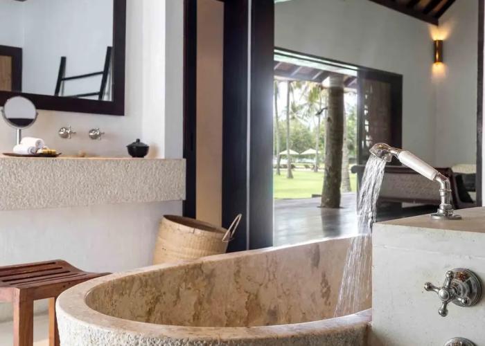 Sira Beach House