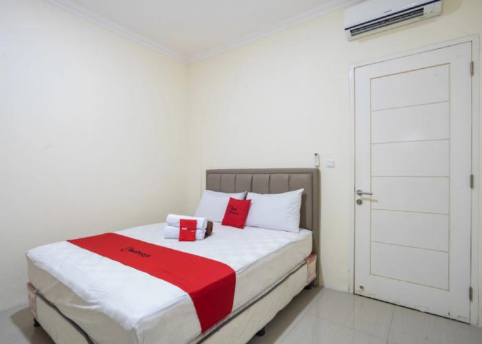 RedDoorz Plus near Siloam Karawaci