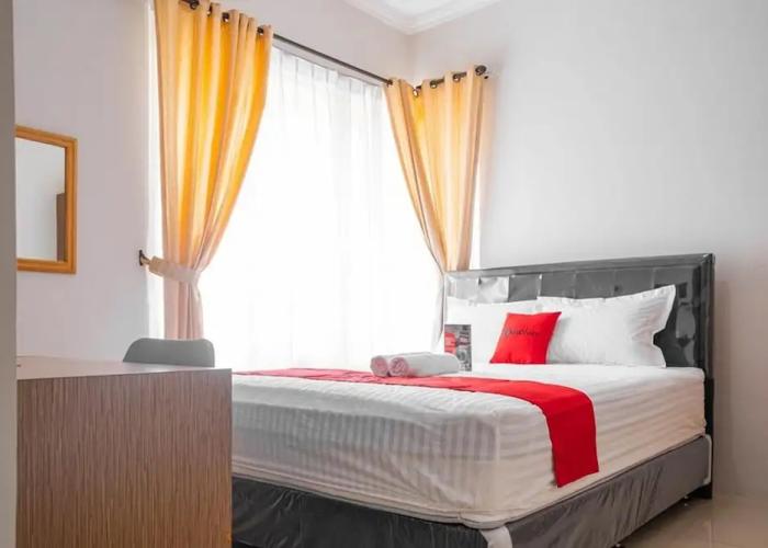 RedDoorz near Siloam Karawaci 3