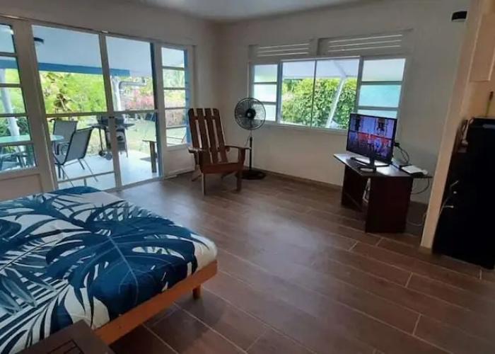Moana Breeze Eco Lodge