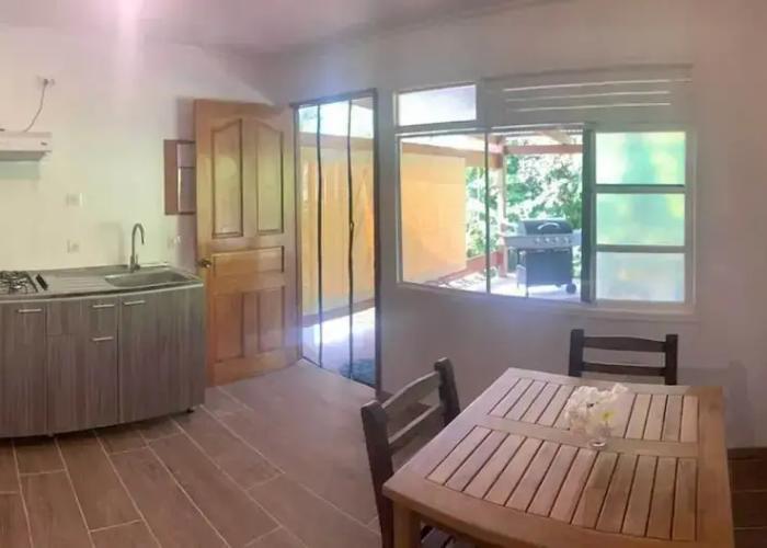 Moana Breeze Eco Lodge