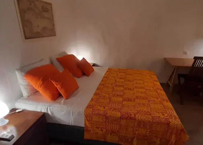 Moana Breeze Eco Lodge