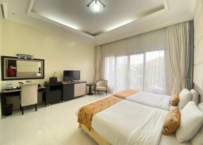 Grand Ussu Hotel & Convention