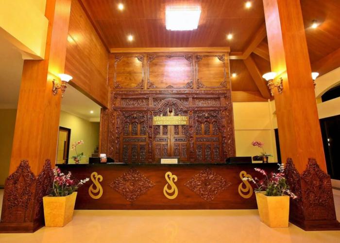 Grand Ussu Hotel & Convention