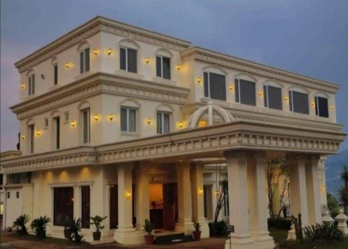 The Rizen Hotel