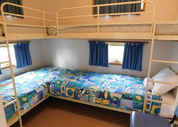 Dylene Caravan Park - 2 Br Family Cabin With Air