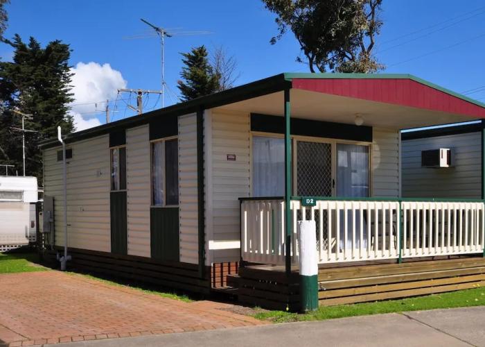 Dylene Caravan Park - 2 Br Family Cabin With Air