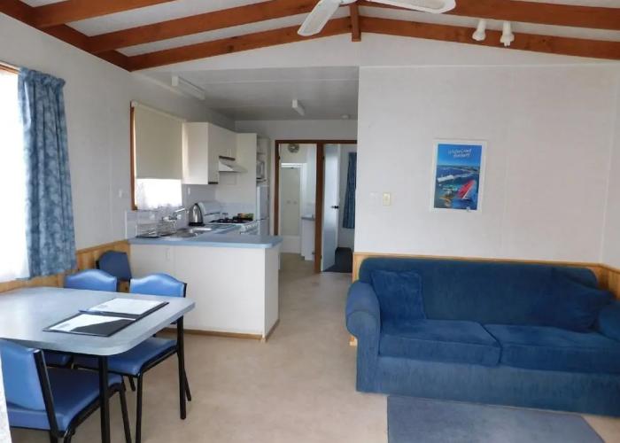Dylene Caravan Park - 2 Br Family Cabin With Air