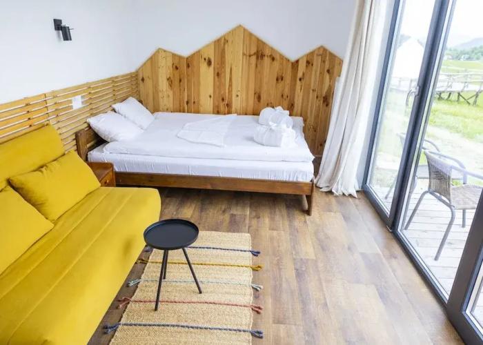 Ursa Mica Glamping Resort