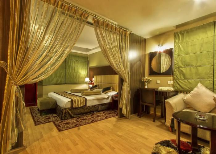 Hotel Gateway Grandeur