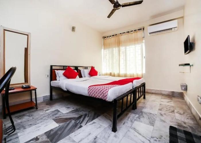 Uttam Guest House