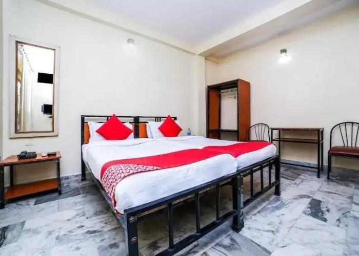 Uttam Guest House