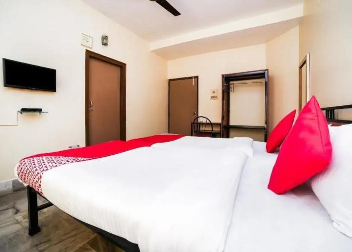 Uttam Guest House