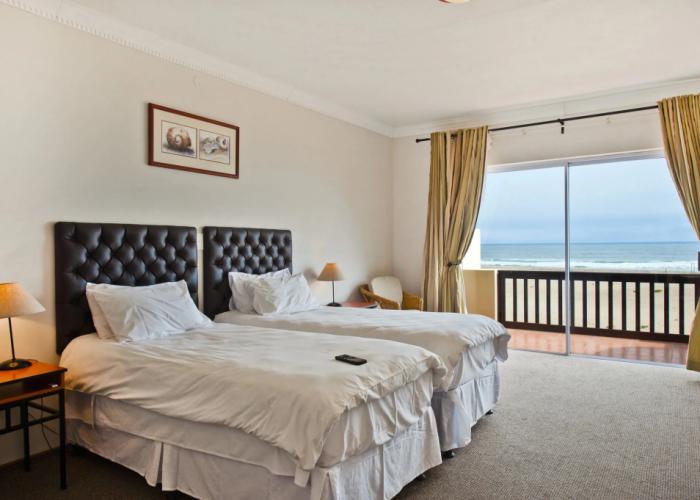 Long Beach Lodge