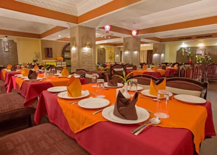 Hotel Rajmahal