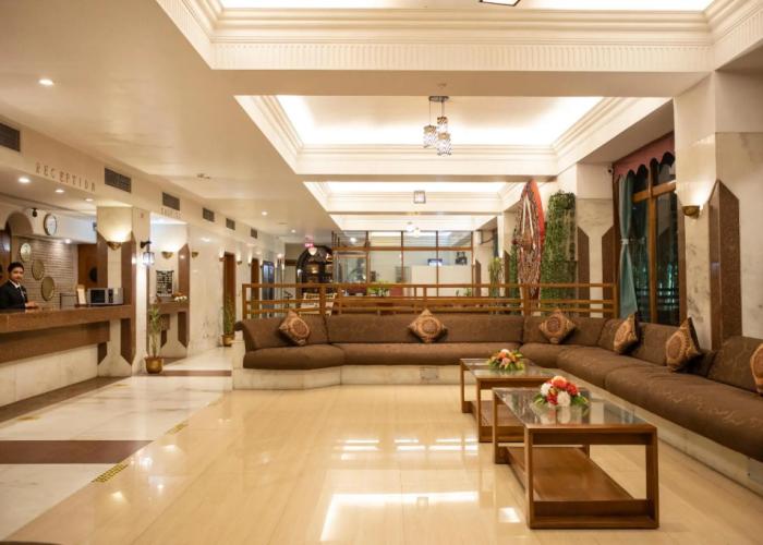 Hotel Rajmahal