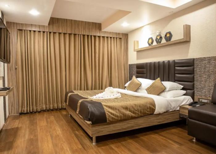 Hotel Rajmahal