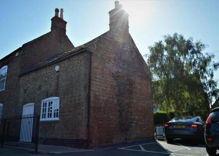 Oliver Cromwell Hotel