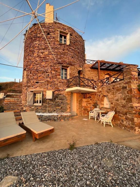 фото The Stone Windmill