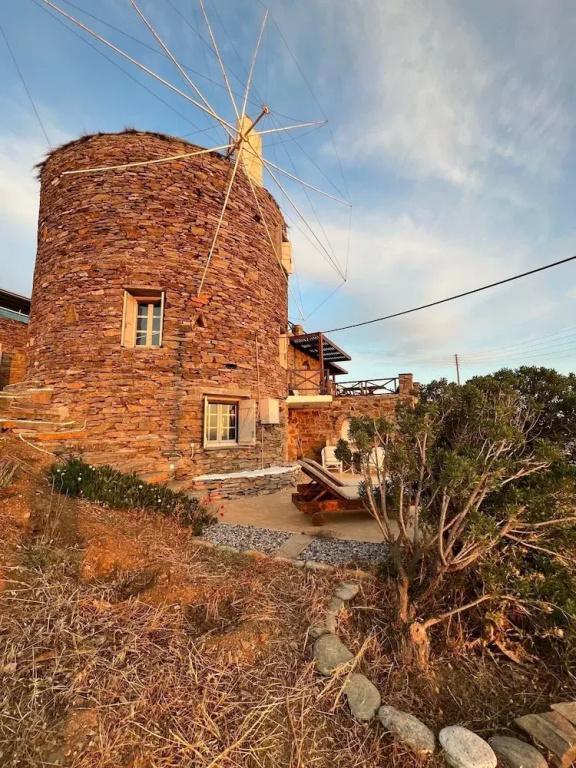 фото The Stone Windmill