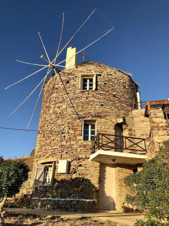 фото The Stone Windmill