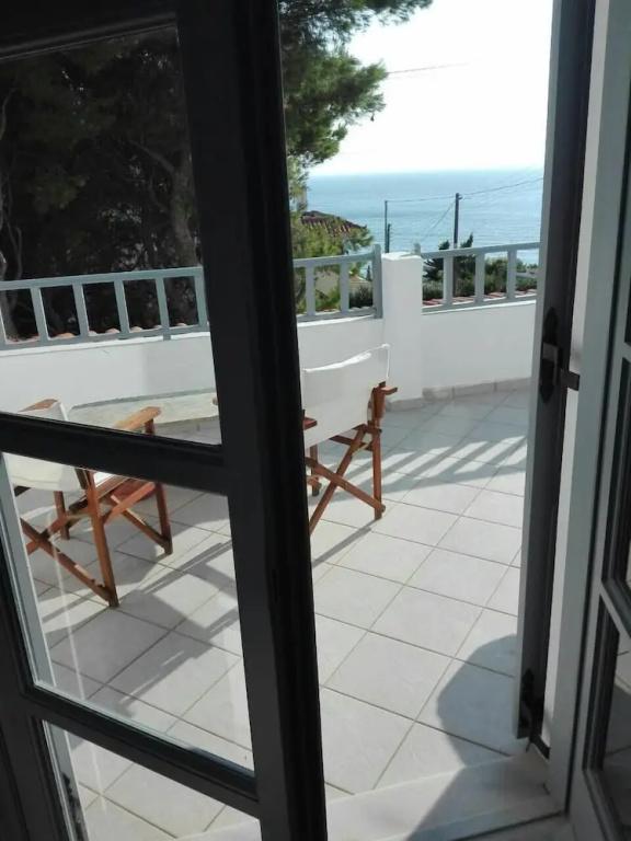 фото Villa Lambros