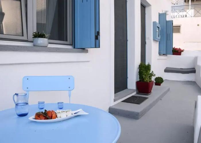 Amphoras Apartments