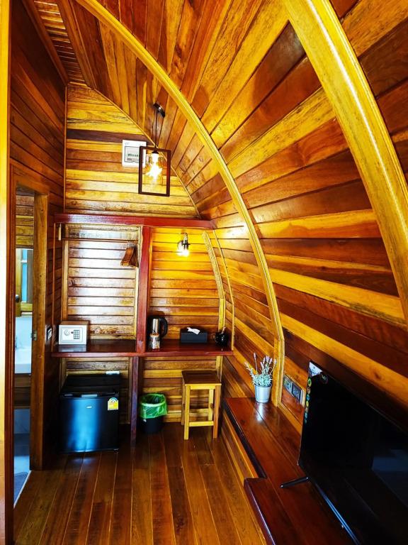 Mumsa Beach Resort & Restaurant