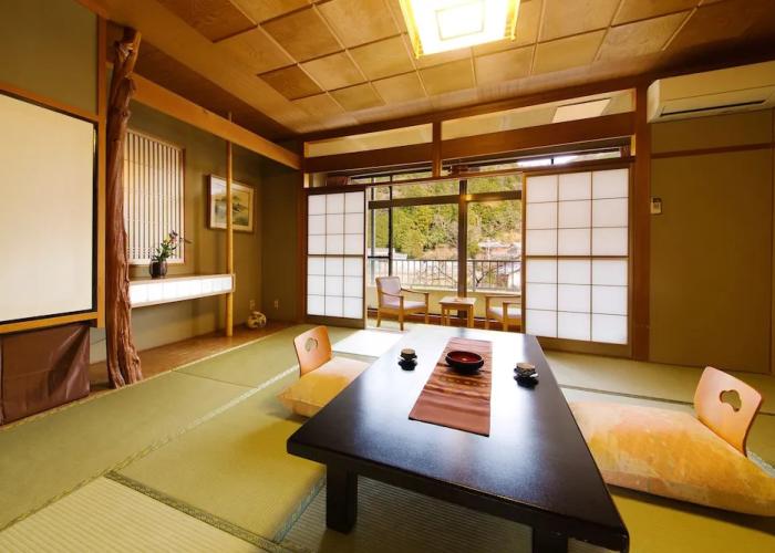 Yumoto Sakakibarakan