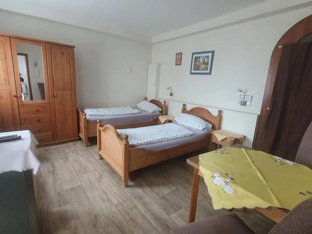 Apartment With Private Terrace in Homberg