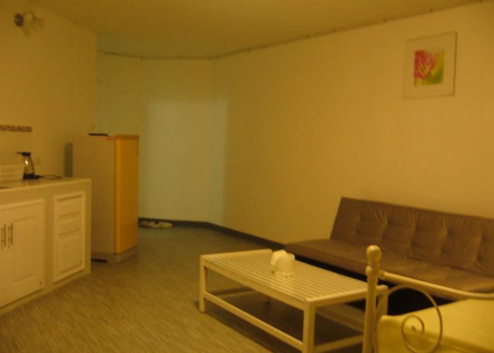 Chan Kim Don Mueang Airport Guest House