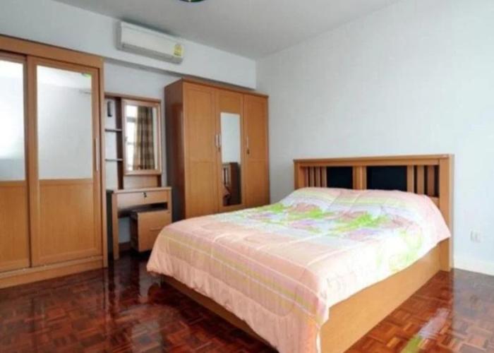 Lake View Condominium Superior