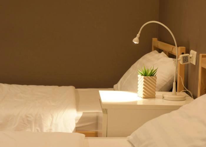 Hotel Room@Doze