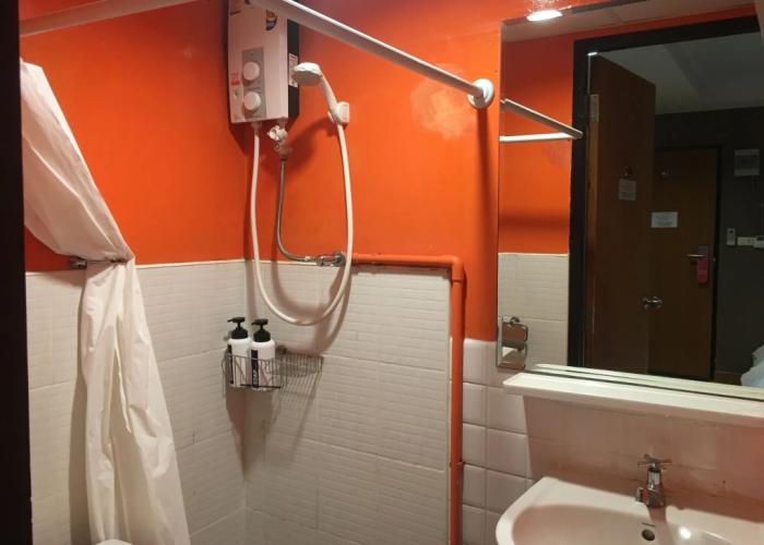 Hotel Room@Doze