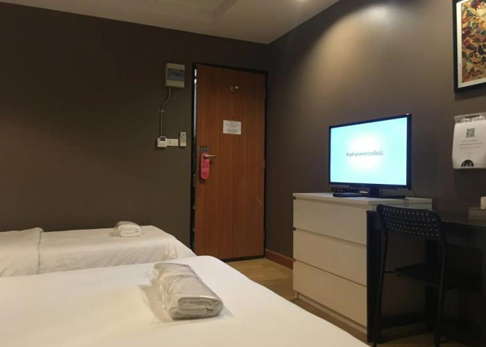 Hotel Room@Doze